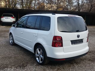 Volkswagen Touran foto 3