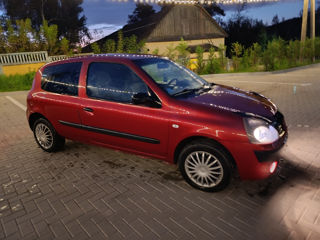 Renault Clio foto 6