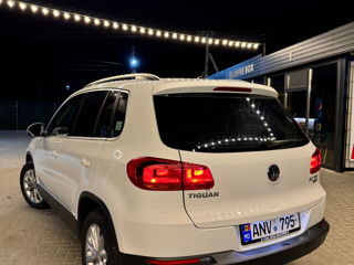 Volkswagen Tiguan foto 2