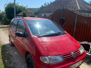 Volkswagen Sharan foto 2