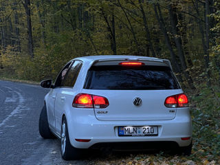 Volkswagen Golf foto 2