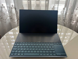 Asus ZenBook Duo