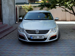 Volkswagen Passat CC foto 2