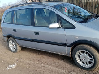 Opel Zafira foto 3