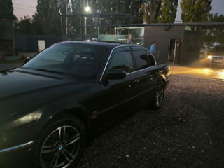 BMW 7 Series foto 3