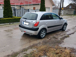 KIA Rio foto 4