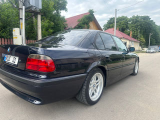 BMW 7 Series foto 8