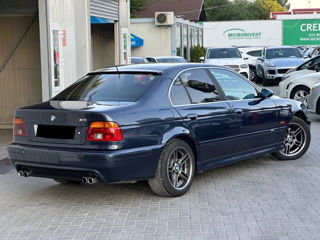 BMW 5 Series foto 4