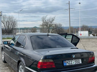 BMW 7 Series foto 3