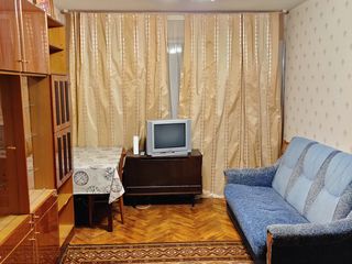 Apartament cu 2 camere, 55 m², Botanica, Chișinău foto 2