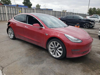 Tesla Model 3 foto 4