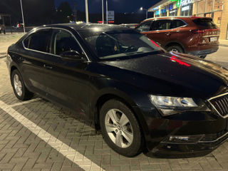 Skoda Superb foto 2