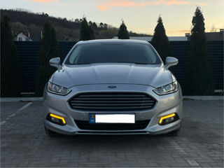 Ford Mondeo foto 9