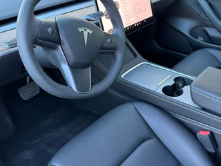 Tesla Model 3 foto 3