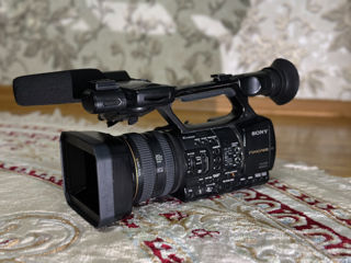 Sony HXR-NX5E