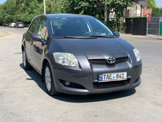 Toyota Auris foto 1