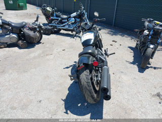 Indian Motorcycle Scout Bobber Sixty foto 8