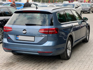 Volkswagen Passat foto 3