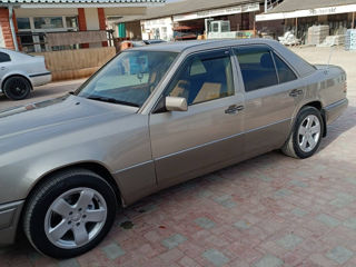 Mercedes Series (W124) foto 7