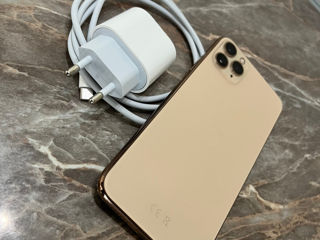 iPhone 11 Pro Max Gold foto 2