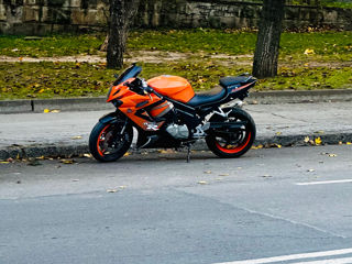 Hyosung GT650R foto 9