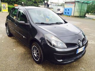 Renault Clio foto 1