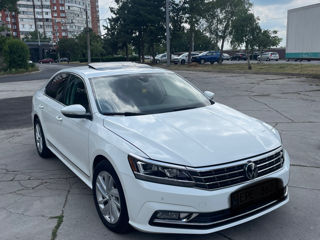 Volkswagen Passat foto 1