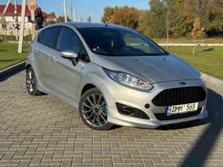 Ford Fiesta foto 2