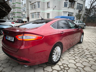 Ford Fusion foto 4