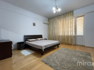 Apartament cu 3 camere, 132 m², Centru, Chișinău foto 9