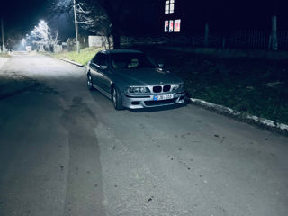 BMW 5 Series foto 7