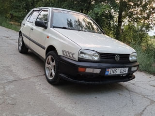 Volkswagen Golf foto 1