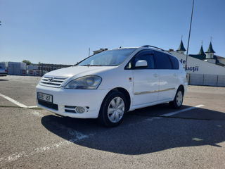 Toyota Avensis Verso