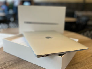 MacBook Air 13 M1 256gb Cumpăr foto 2