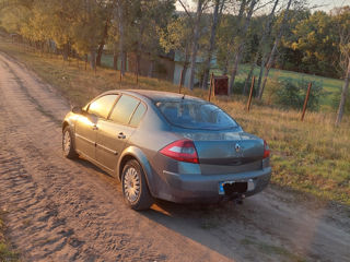 Renault Megane foto 2