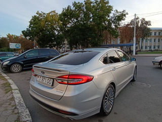 Ford Fusion foto 8