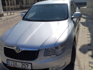 Skoda Superb foto 1