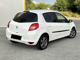 Renault Clio foto 4