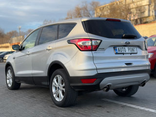 Ford Escape foto 4