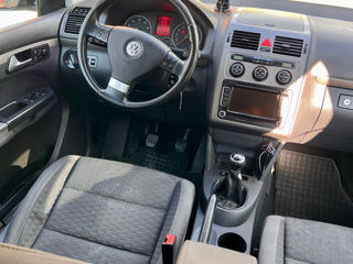 Volkswagen Touran foto 8