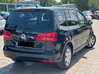 Volkswagen Touran foto 3