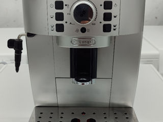 Кофемашина DeLonghi Magnifica