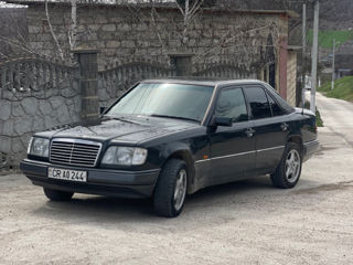 Mercedes E-Class foto 3