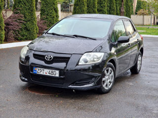 Toyota Auris foto 1