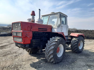 Tractor T 150 foto 1