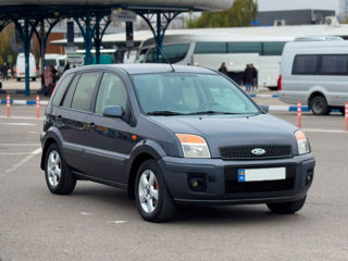 Ford Fusion foto 4