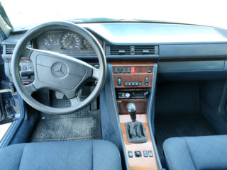 Mercedes Series (W124) foto 10