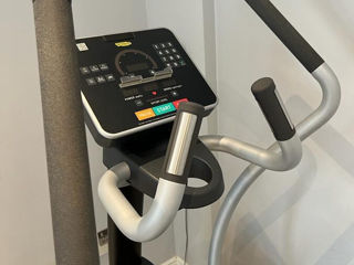 Эллиптический тренажер Technogym foto 3