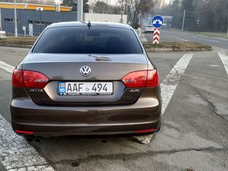 Volkswagen Jetta foto 4