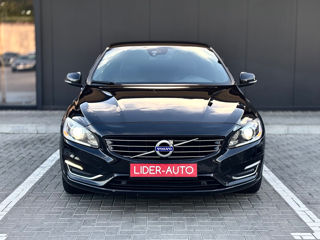 Volvo V60 foto 2